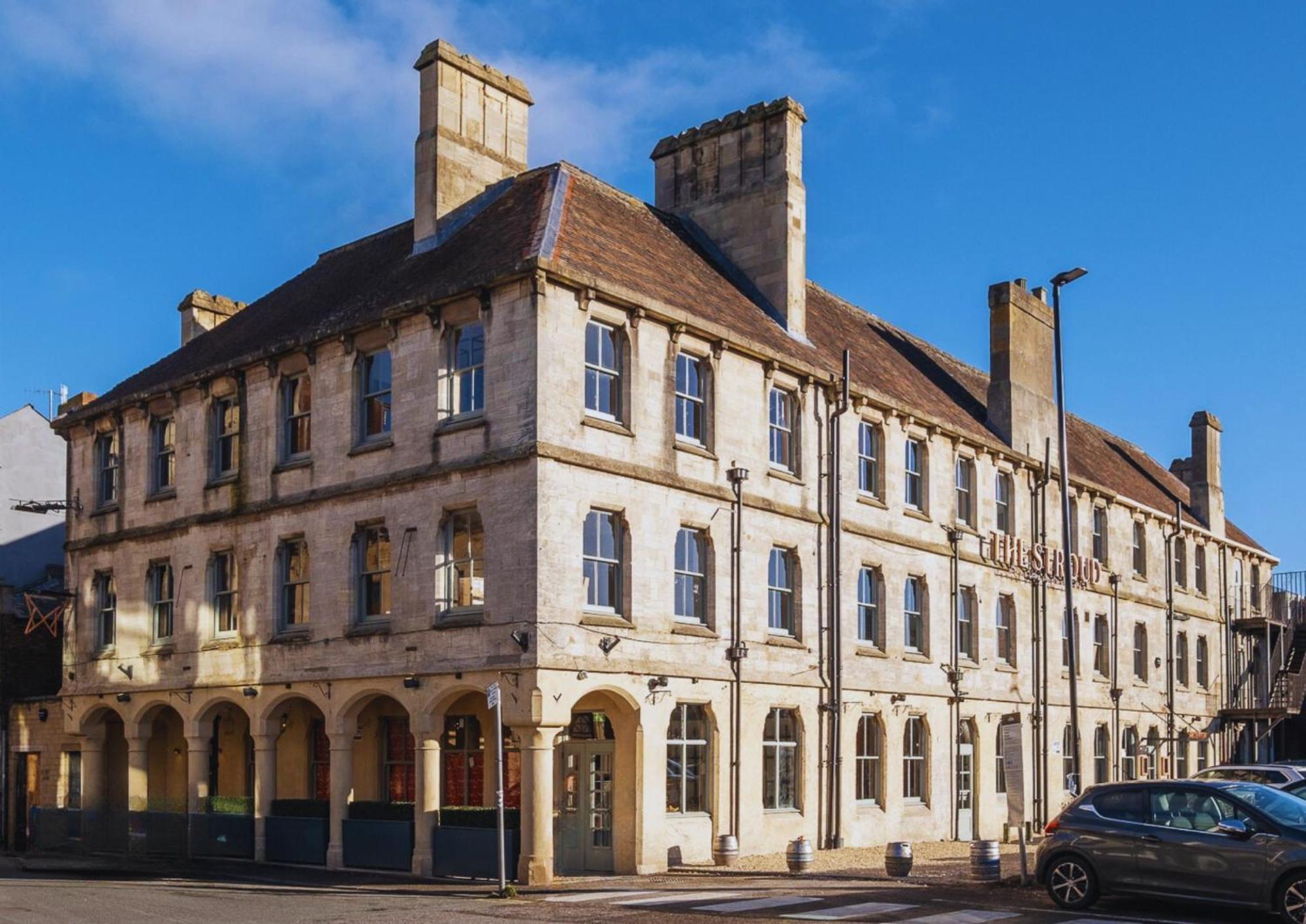 The Stroud Hotel Exterior photo